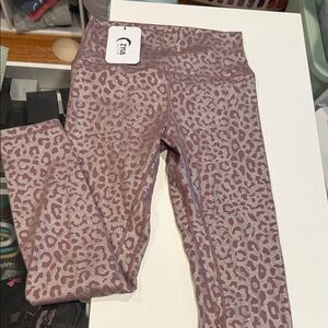 Zyia lilac Leopard Leggings nwt.